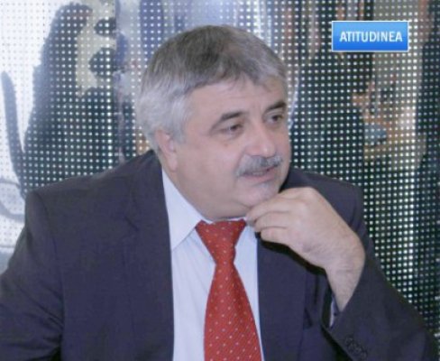 Atitudinea: Frăţilă cumpără în draci acţiuni SIF 3. Teoretic, fostul arbitru deţine 5% din averea de 1 miliard de lei a societăţii